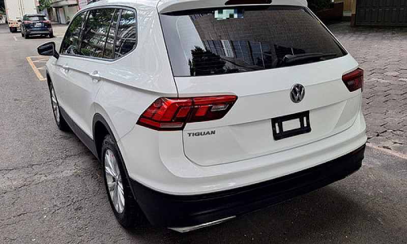 Volkswagen Tiguan 1....