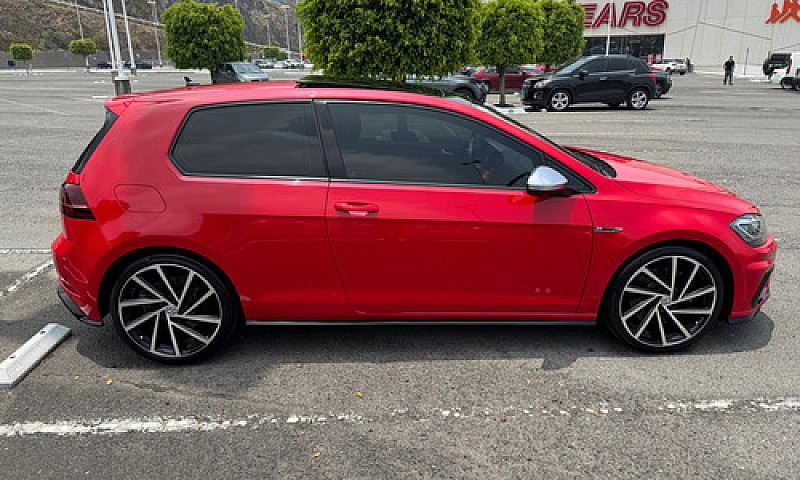 Volkswagen Golf R 2....