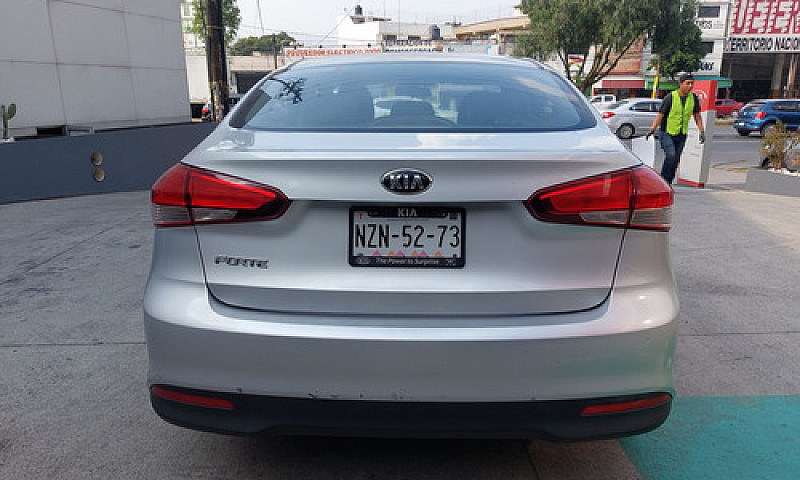 Kia Forte 2017...