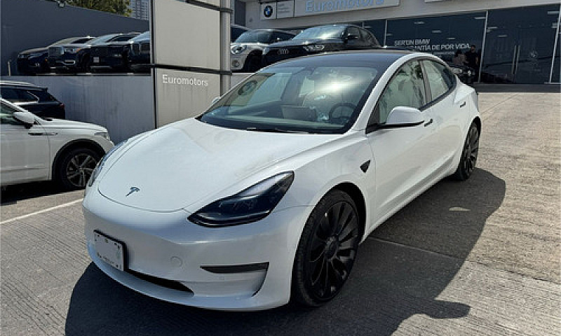 Tesla Model 3 2022...