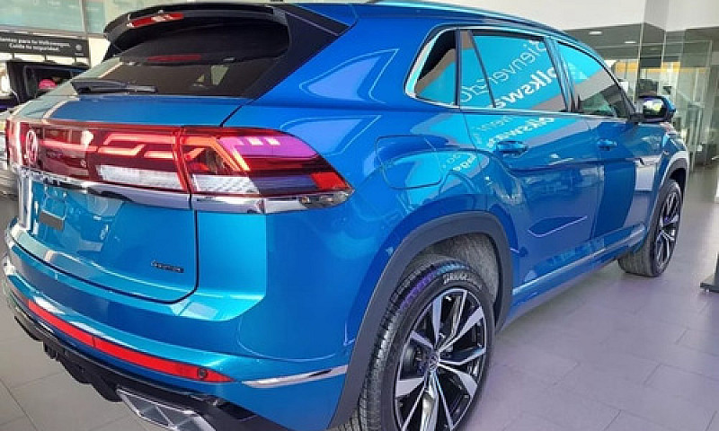 Volkswagen Cross Spo...