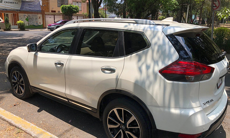Nissan X-Trail 2.5 E...