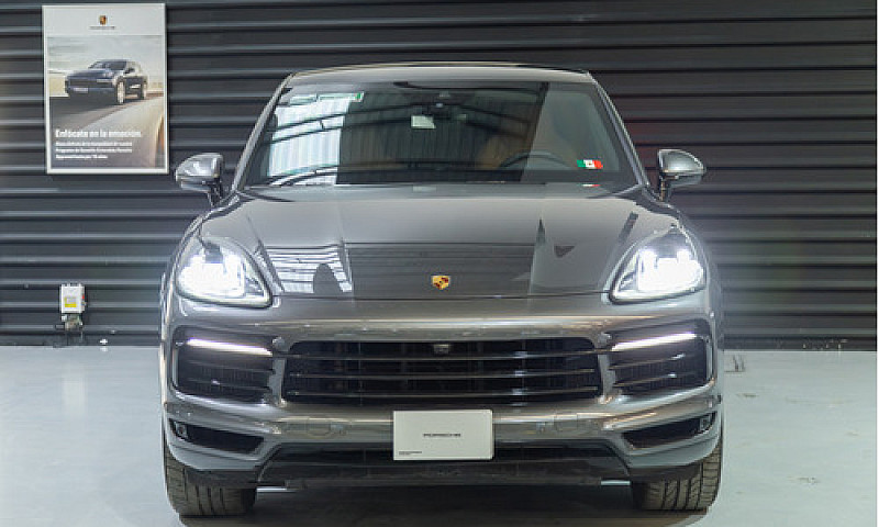 Porsche Cayenne 2023...