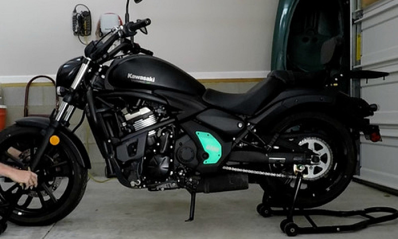 Kawasaki Vulcan S 65...