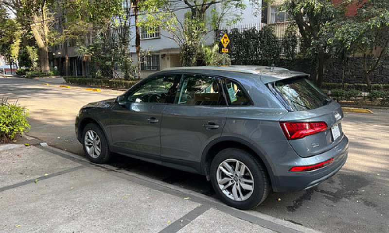 Audi Q5 2.0 L 45 Tfs...