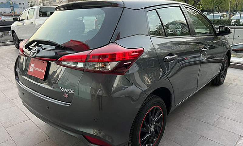 Toyota Yaris 2020...