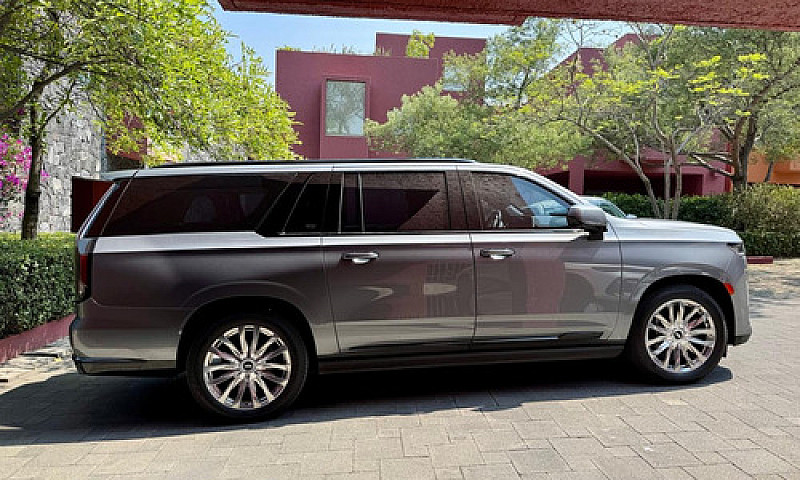 Cadillac Escalade Es...