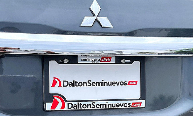 Mitsubishi Montero 2...