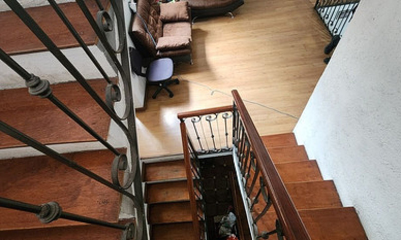 Casa De 3 Pisos Con ...