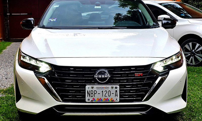 Nissan Sentra 2.0 Sr...
