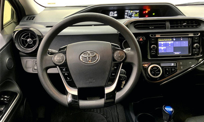 Toyota Prius 2021...