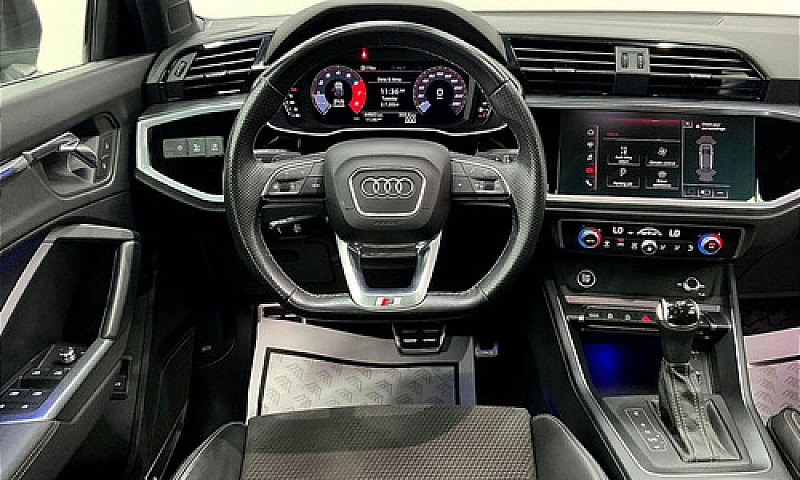 Audi Q3 2021...