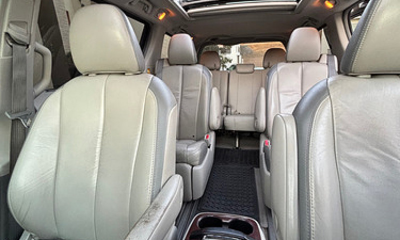 Toyota Sienna Xle Pi...