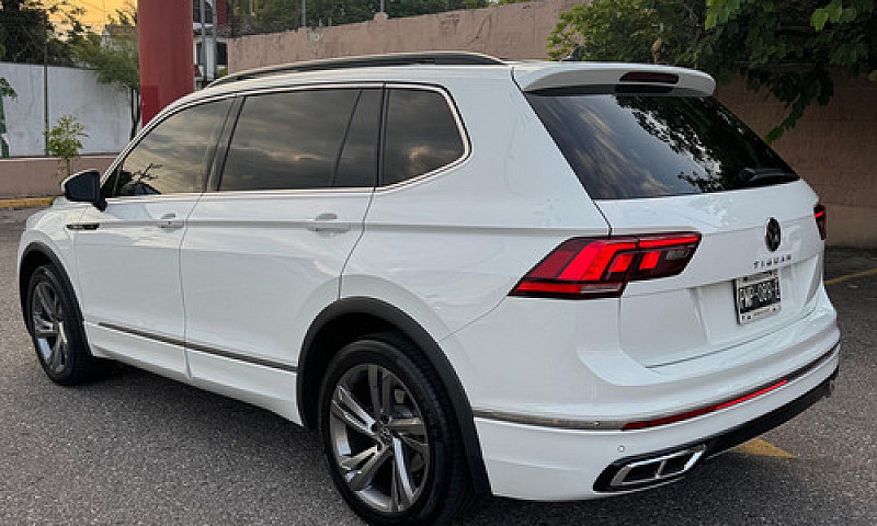 Volkswagen Tiguan 1....
