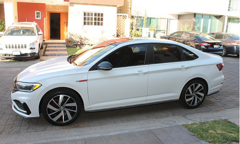 Volkswagen Jetta 2.0...