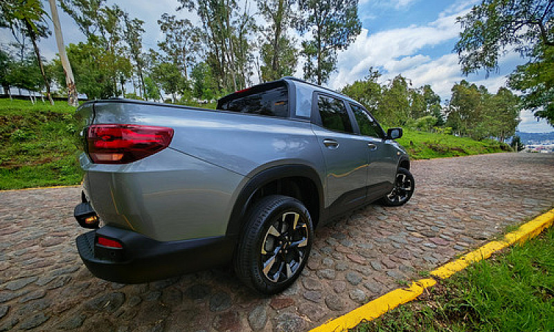 Chevrolet Montana 1....