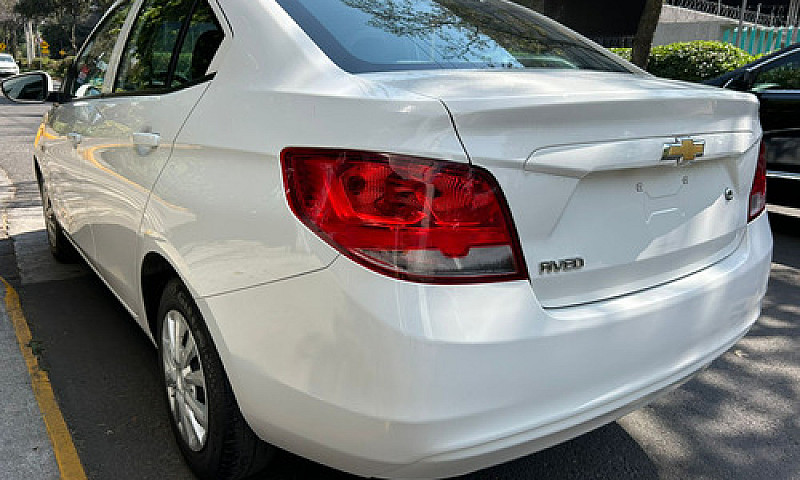 Chevrolet Aveo 1.5 L...