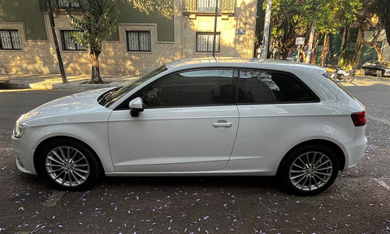 Audi A3 1.8 Sedán Am...