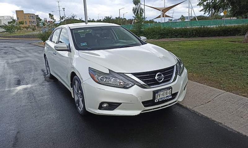Nissan Altima 2.5 Ad...