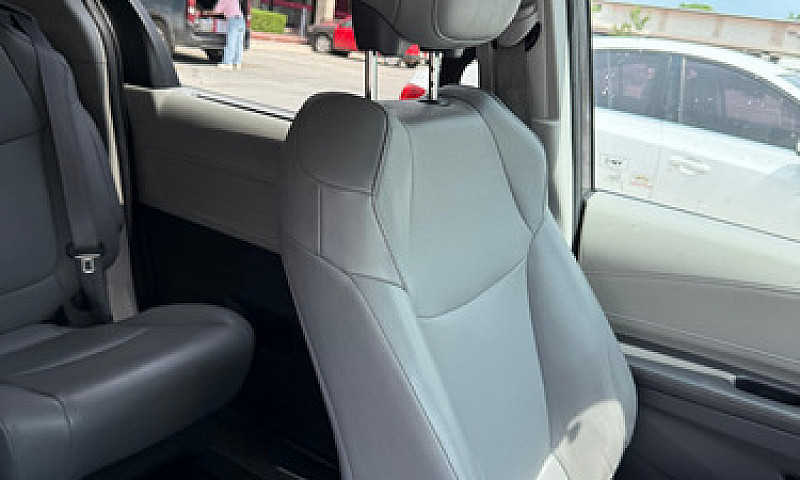 Toyota Sienna 3.5 Xl...