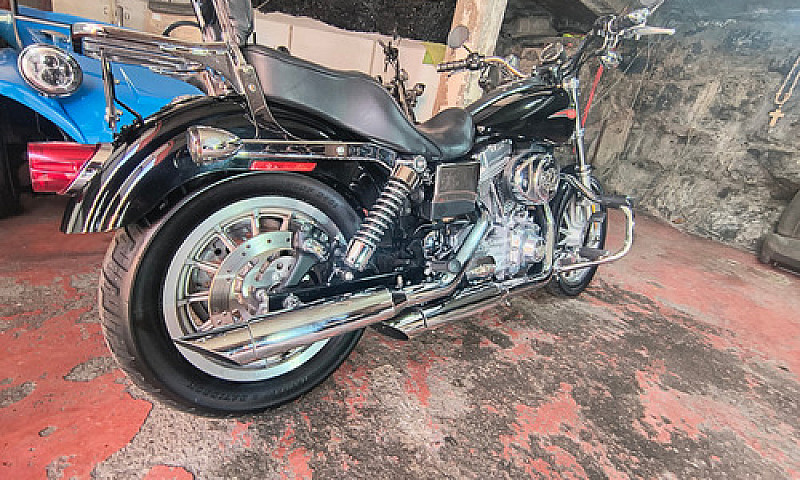 Harley Davidson Dyna...