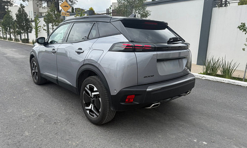 Peugeot 2008 1.2 Tur...