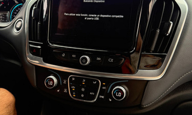 Chevrolet Traverse 3...