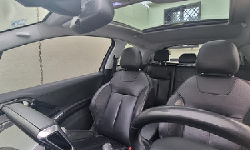 Peugeot 208 2014 Fel...