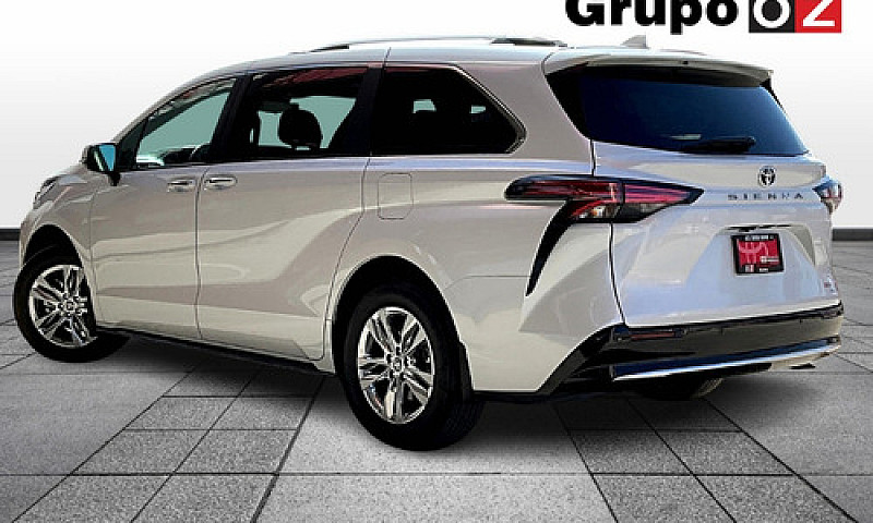 Toyota  Sienna  2024...