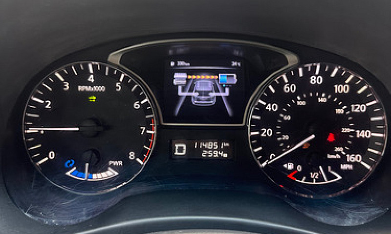 Nissan Pathfinder Hy...
