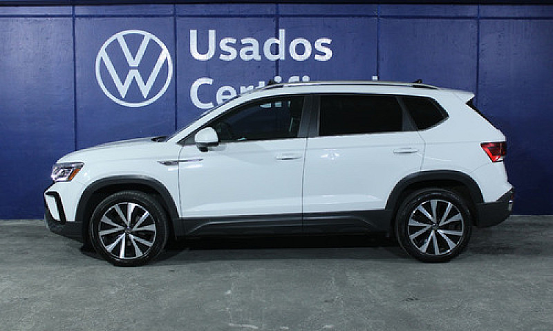 Volkswagen Taos 2021...