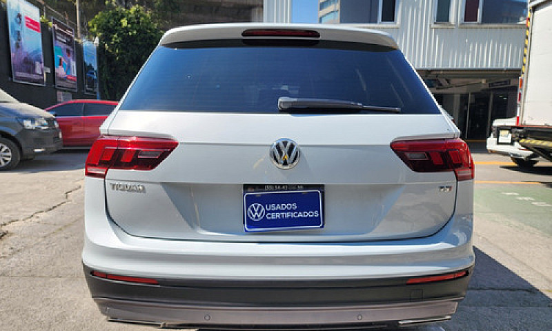 Volkswagen Tiguan 1....