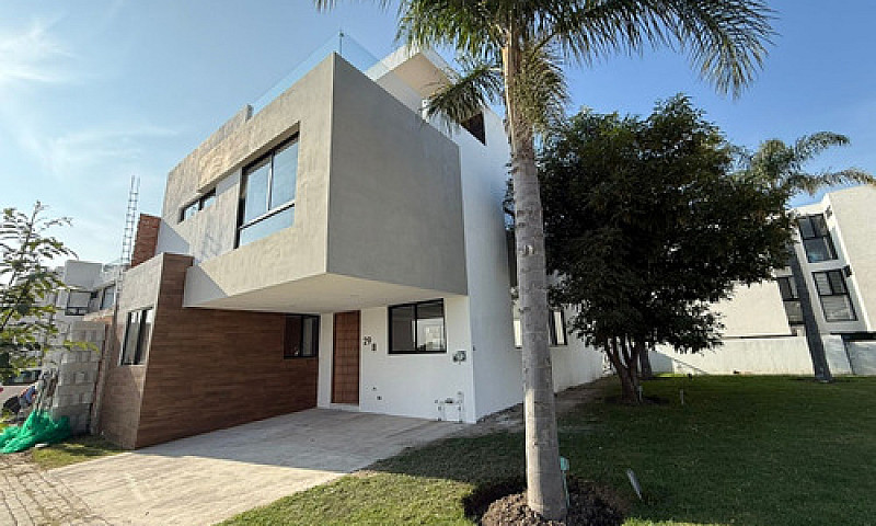 Venta Casa Nueva Esq...