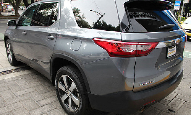 Chevrolet Traverse 2...