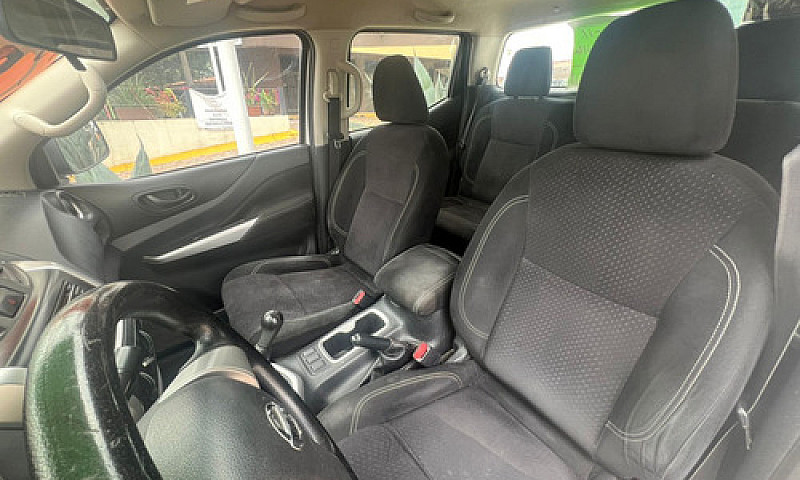 Nissan Np 300 Se 2.5...