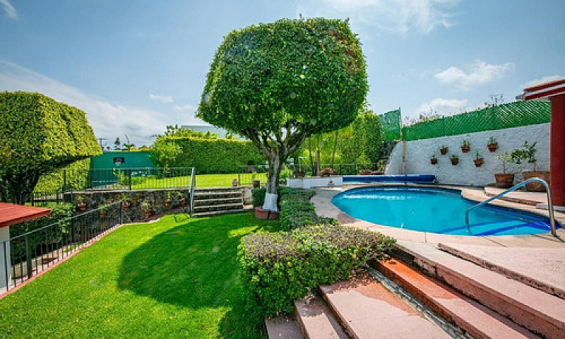 Casa En Venta En Lom...