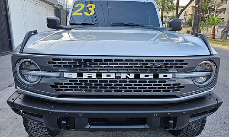 Ford Bronco Suv 2023...