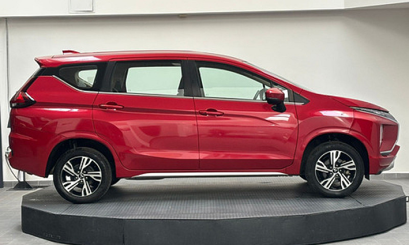 Mitsubishi Xpander 2...