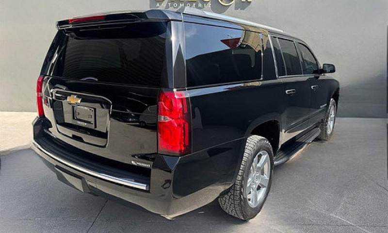 Chevrolet Suburban 5...