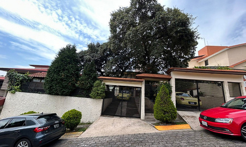 Casa En Venta En Lom...