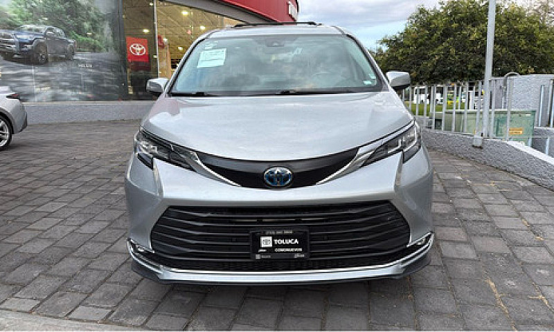 Toyota Sienna 2022...