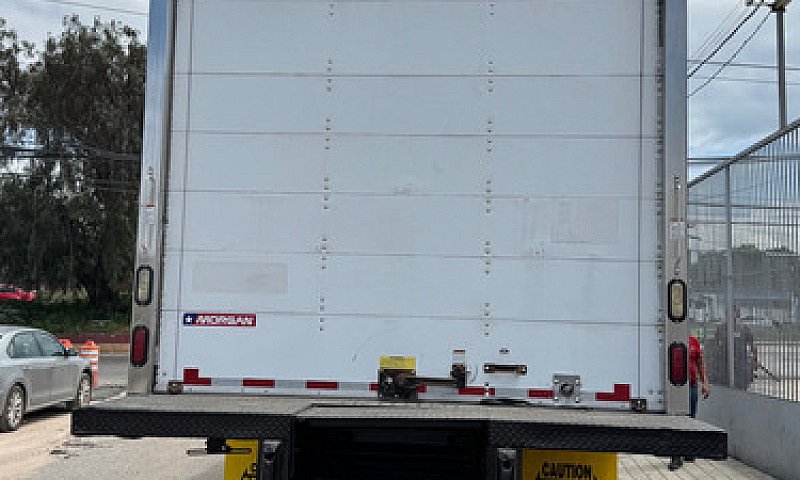 Freightliner M2 Con ...