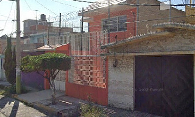 Casa De 2 Niveles A ...