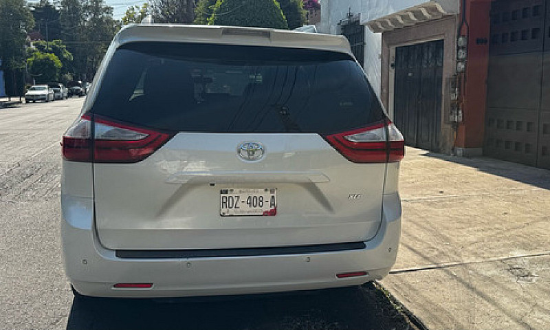 Toyota Sienna 3.5 Xl...