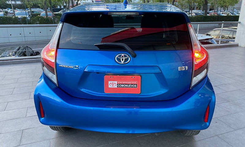 Toyota Prius 2021...