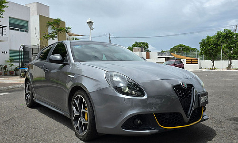 Alfa Romeo Giulietta...