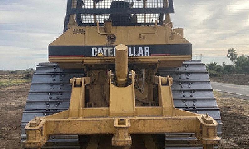 Caterpillar D6M Sin ...