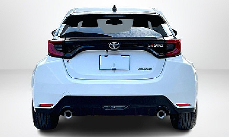 Toyota Yaris 2022...