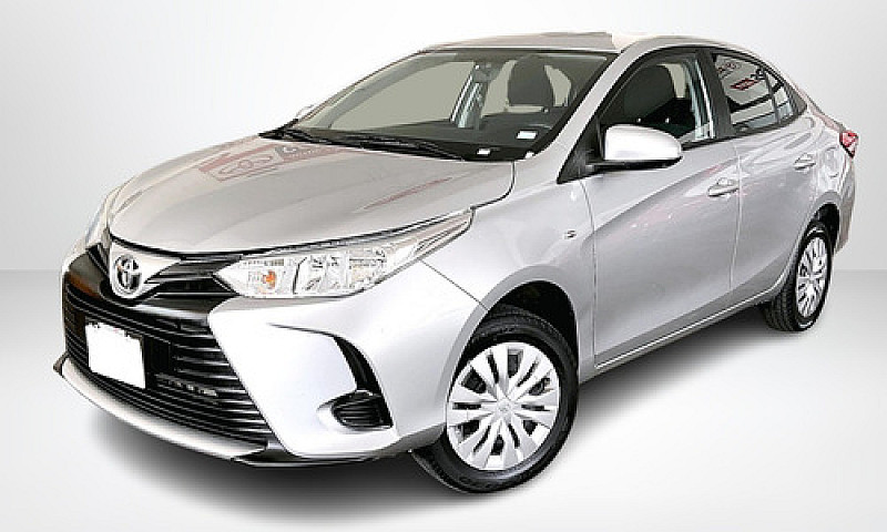 Toyota Yaris 2022...