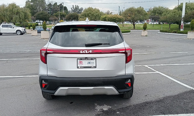 Kia  Seltos  2024...